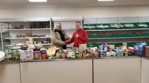 Erfolgreiche Spendenübergabe nach dem Hallenturnier