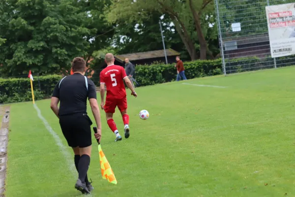 TSV Hertingshausen : Eintracht Baunatal