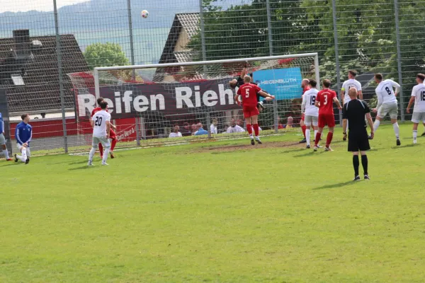 TSV Hertingshausen : Eintracht Baunatal